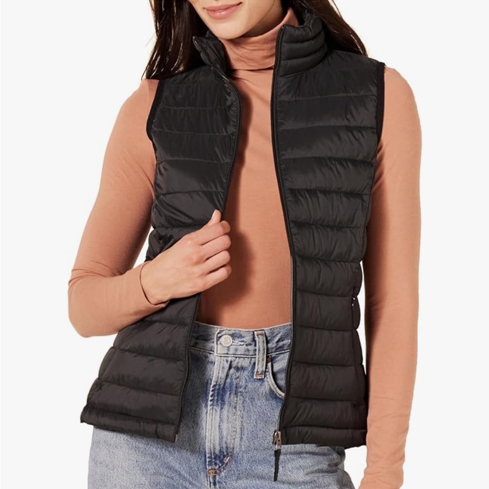 Amazon Essentials Black Puffer Vest